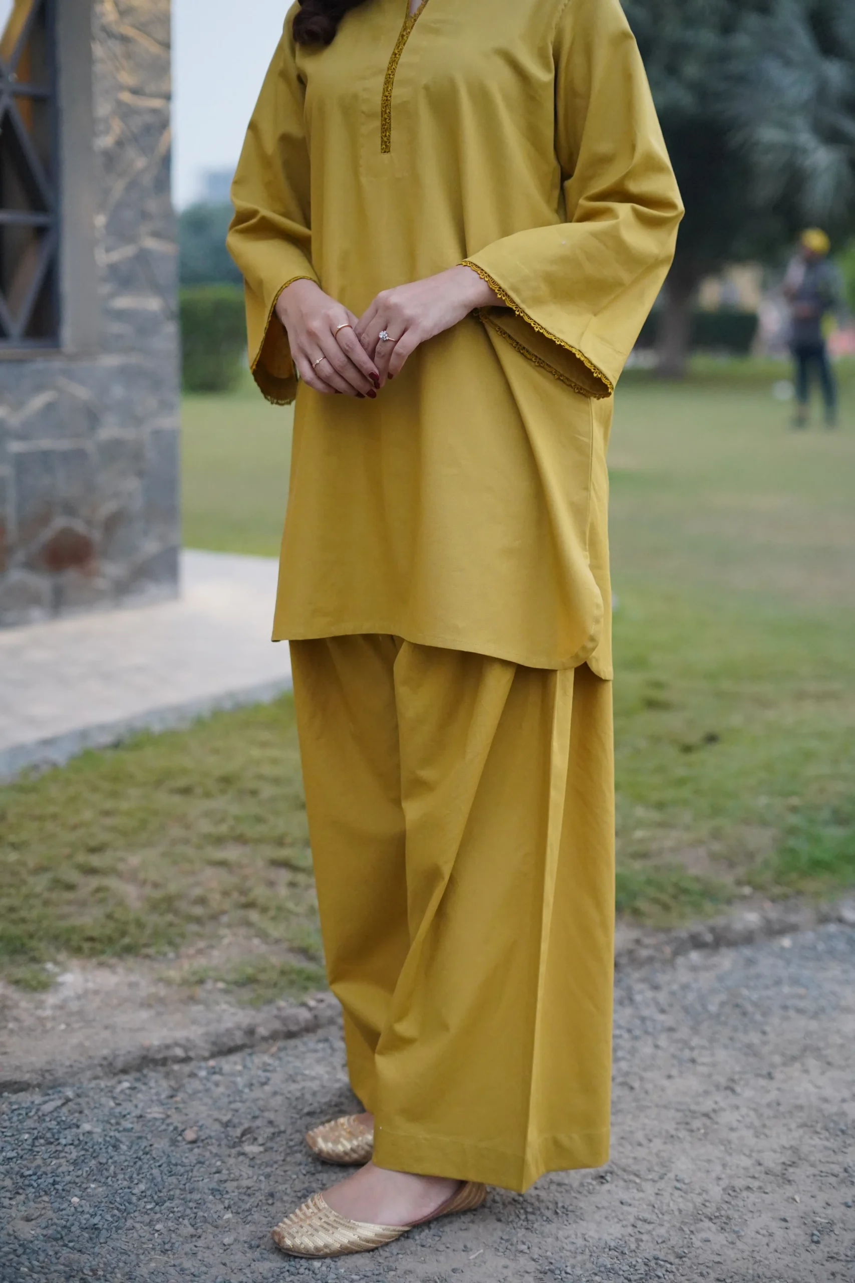 Warm Musturd - Image 3